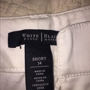 Cute zipper, sequin detail shorts